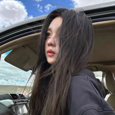 笼中女
